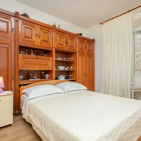 아파트먼트 마티치 *