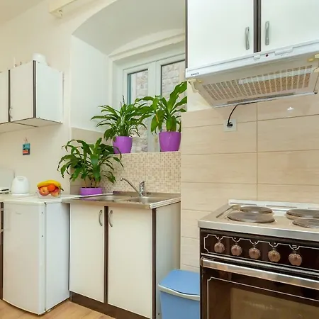 아파트 아파트먼트 마티치 *